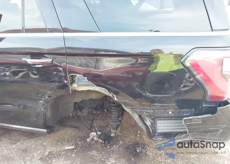 2018 Ford Expedition Limited from USA, damaged, VIN 1FMJU2AT9JEA42101